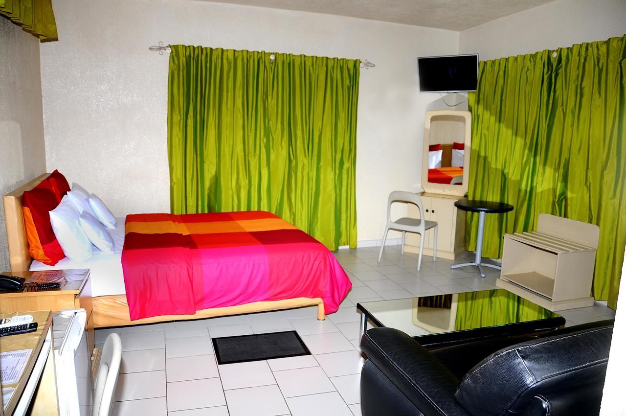 Hotel Saint Thomas Lomé Exteriör bild