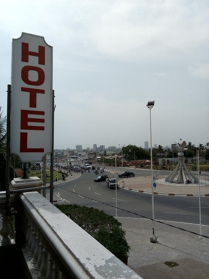 Hotel Saint Thomas Lomé Exteriör bild