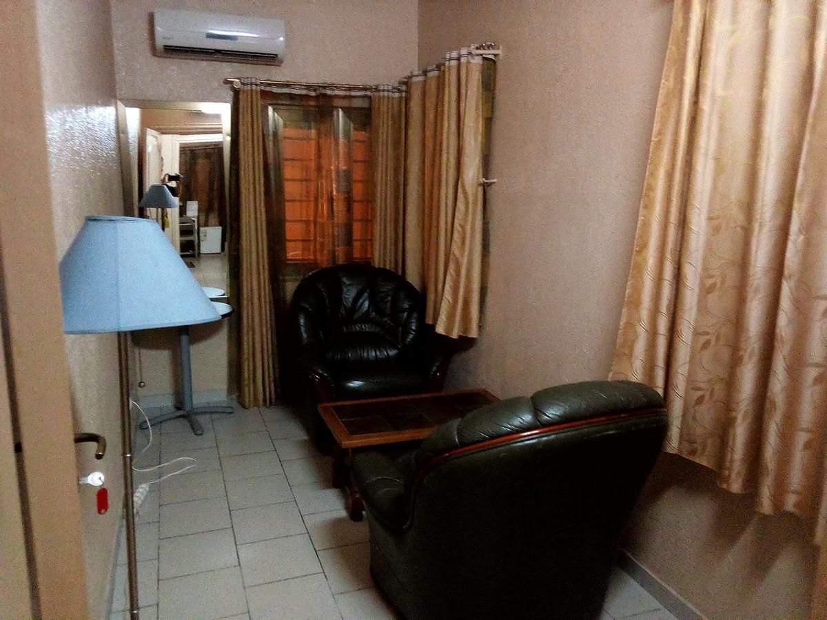 Hotel Saint Thomas Lomé Exteriör bild